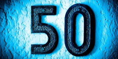 Más de 50
